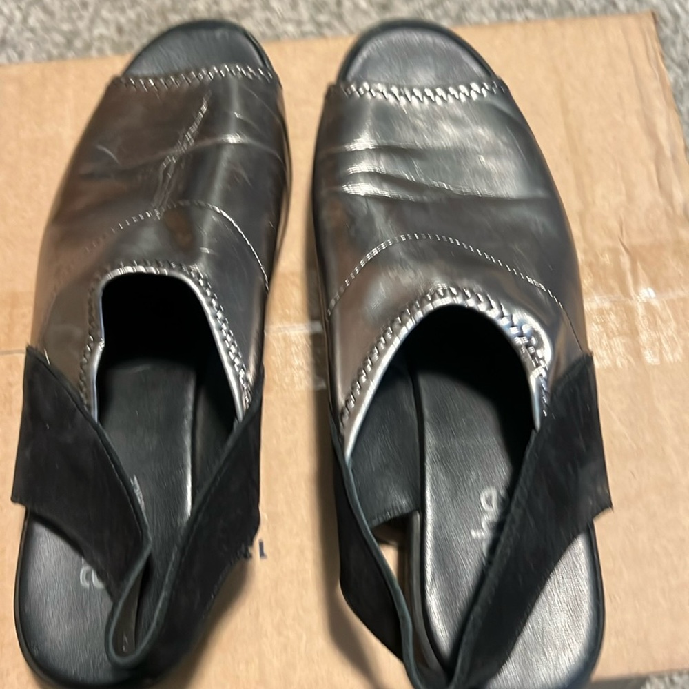 Arche Sandals